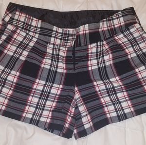 Beautiful Spring/Summer shorts Size 9